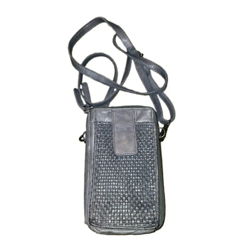 MILO ELLA Gray Leather Crossbody Multi Compartment Wallet Vacation Travel Canada